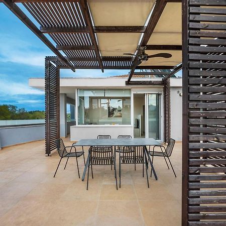 Agreste Luxury Apartments ปัลลูรี ภายนอก รูปภาพ